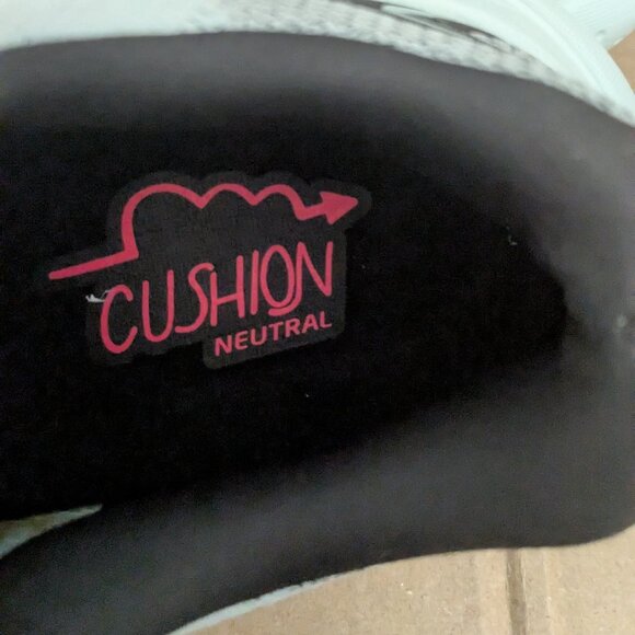 Brooks Shoes Womens Size 8.5 Green Glycerin 21 Running Gym Sneaker 1204081B410 - Picture 11 of 15